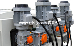 電機(jī)雙蝸桿減速器.jpg 電機(jī)雙蝸桿減速器.jpg