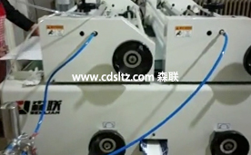 實(shí)色玻璃漆自動滾涂.jpg 實(shí)色玻璃漆自動滾涂.jpg